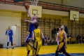 Krepšį atakuoja vienas geriausių žaidėjų KK ,,Roda" atstovas Kaišiadorių krepšinio veteranas Arūnas Kavaliauskas. 