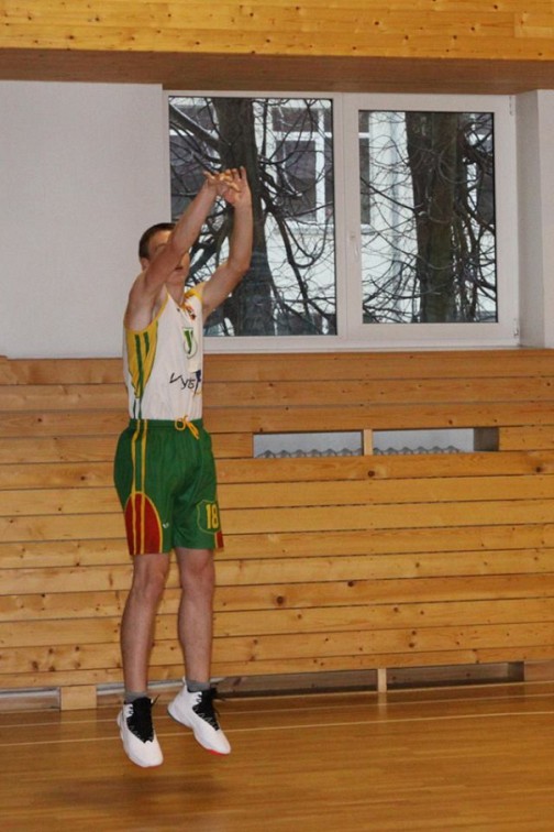 Ką tik metimą atliko KK ,,Vytis" nr.18 Mantas Morkūnas, kuris sužaidė sezono mačą ir gerino savo sezonus rekordus visuose kategorijose. 