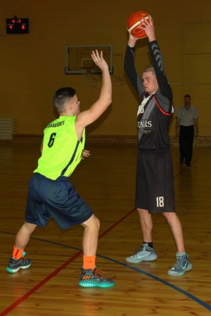 Lukas Kameneckas padėjo savo komandai pasiekti kitą Atspindžių taurės etapą, pelnęs 17 tšk.,atlikęs 4 perdavimus, atkovojęs 6 ir "pavogęs" net 5 kamuolius.