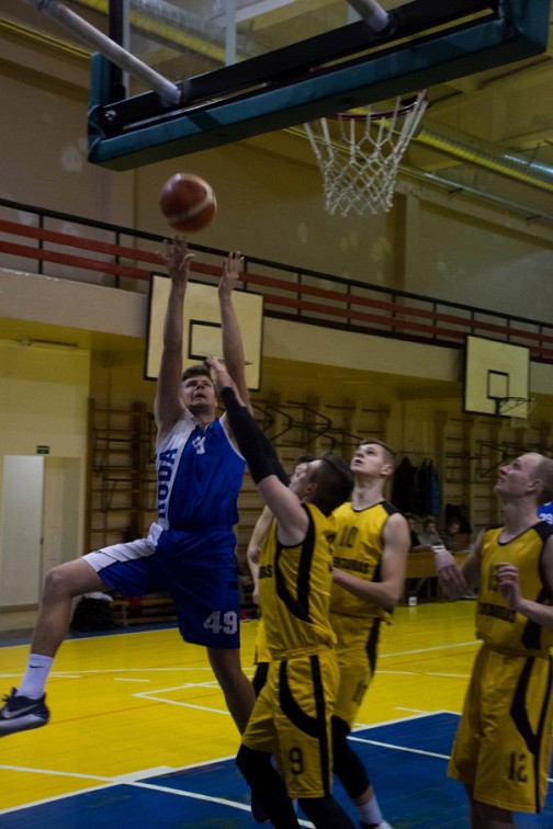 J. Kursevičiaus (Nr. 49) brandus žaidimas leido KK "Rodos" komandai iškovoti jau 5-tą pergalę čempionate.