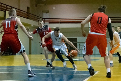 Kelio link varžovų krepšio ieško "PGT" komandos lyderis Konstantinas Bakanovas.