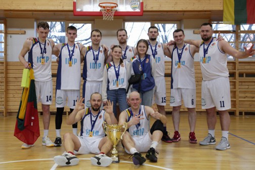 Komanda ,,IDIP"(nuotraukoje) savo titulų lentyną papildė ,,Vienybės" lygos bronzos medaliu. 