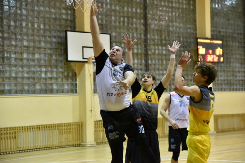Ignas Čižus (nuotraukoje nr. 19 juodi-geltoni marškinėliai) buvo vienas naudingiausių komandos žaidėjų. 