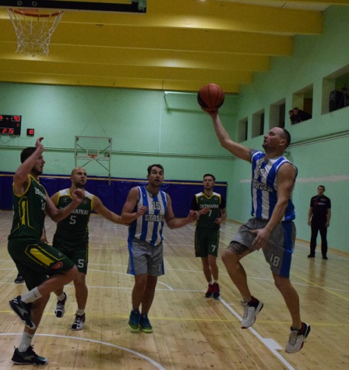 Rokas Janickas (nuotraukoje nr. 5 žali marškinėliai.) įmetęs net 39 taškus buvo rezultatyviausias rungtynių žaidėjas. 