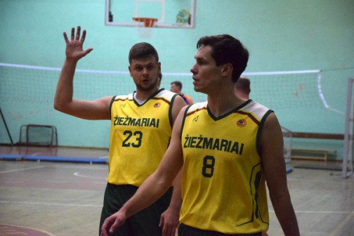 Justinas Kursevičius nr.23 ir Tomas Vainoris nr. 8  buvo vieni pagrindinių žiežmariečių  pergalės kalvių. 