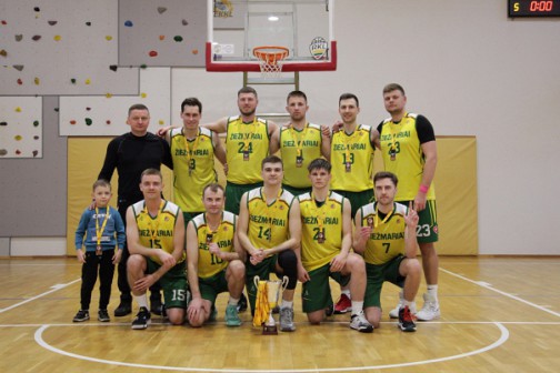 Nuotraukoje trečios vietos laimėtojai.