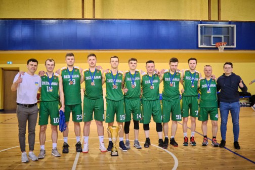 KK ,,Žiežmariai" ,,Vienybės" taurės trečios vietos laimėtojai. 